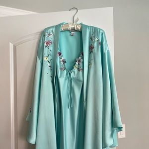 Satin floral embroidery slip and robe set